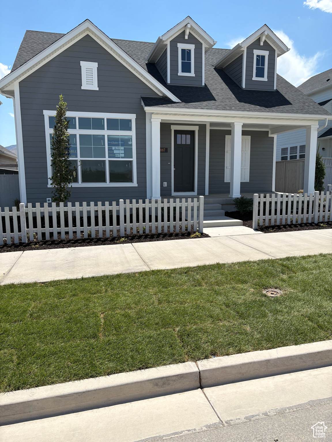 887 Halvorsen Pkwy - Photo 1