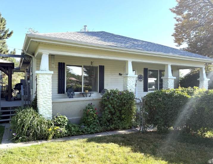 90 Cherry St - Photo 1