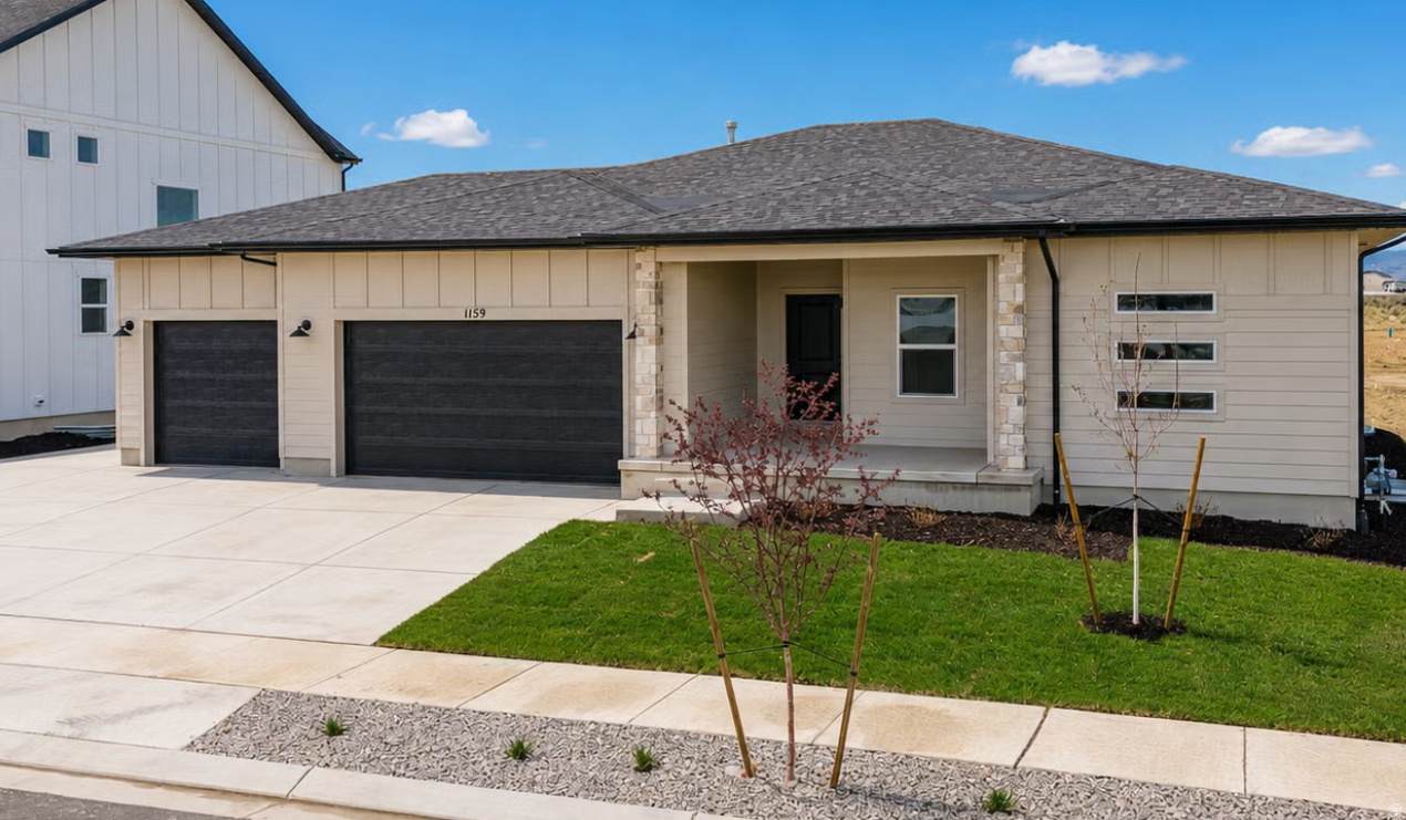 1159 Blackfeet Dr - Photo 1