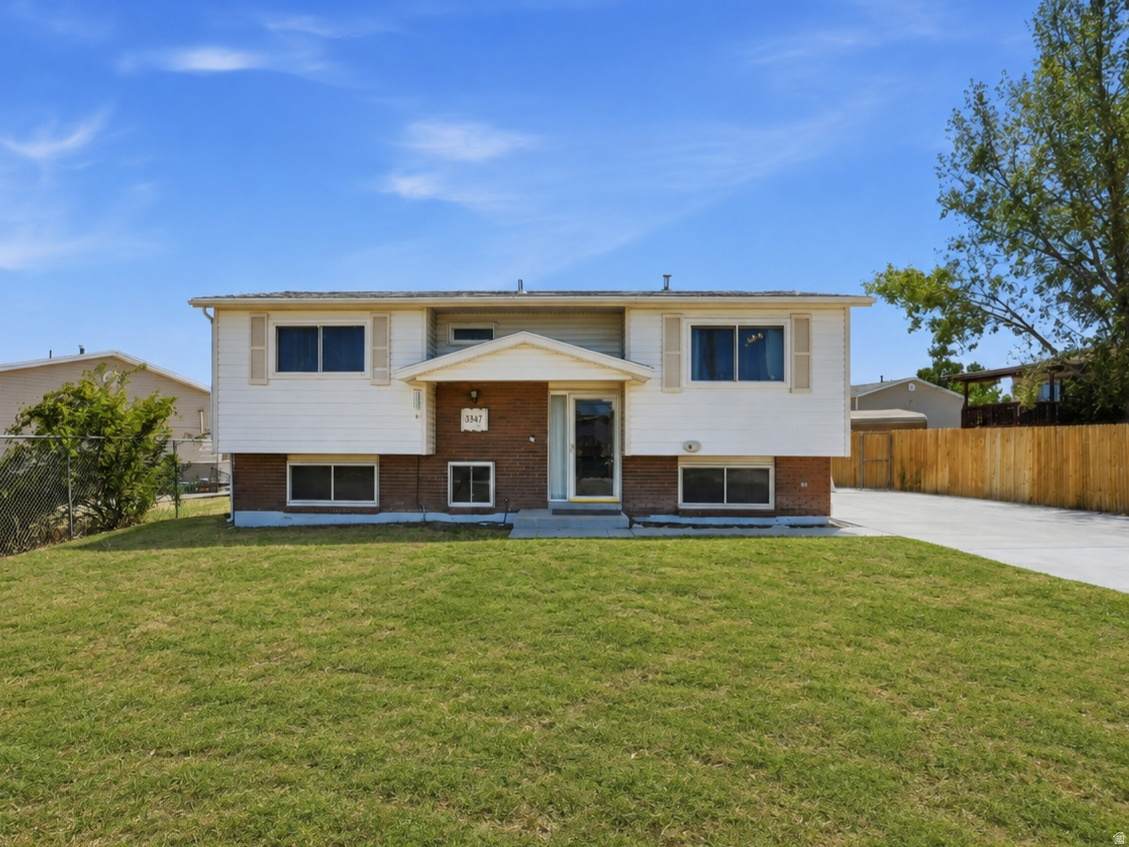 3347 Sidney Way - Photo 1