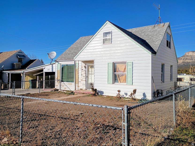 333 Denver Ave - Photo 1