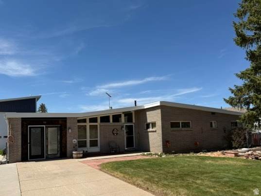 105 3RD Ave - Photo 1