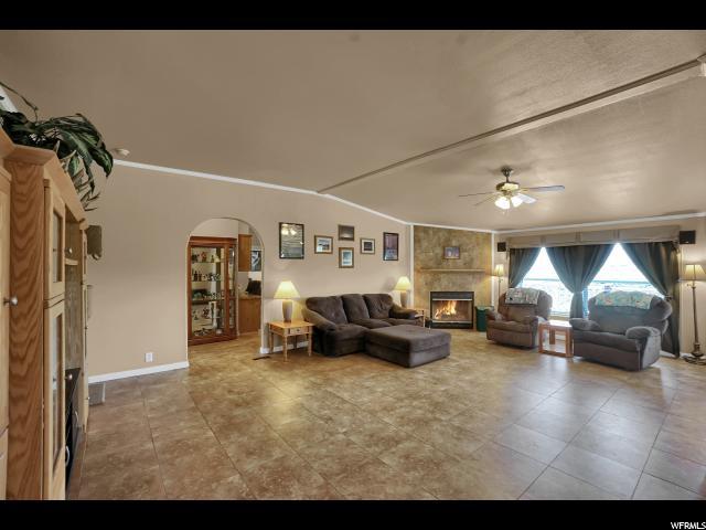 4294 Oakview Dr - Photo 1