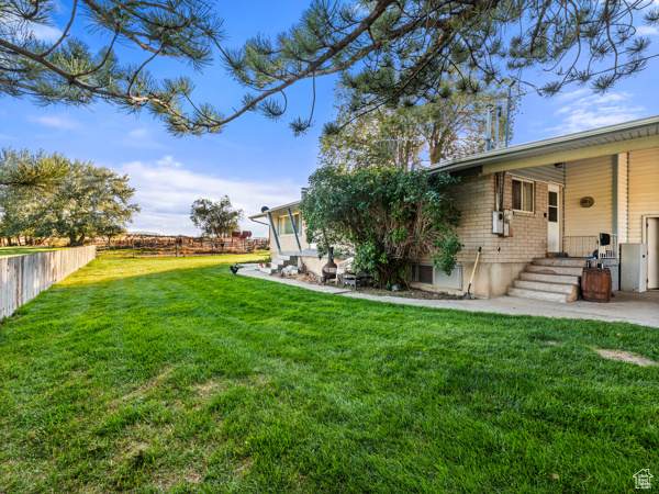 11437 Highway 6 - Photo 1