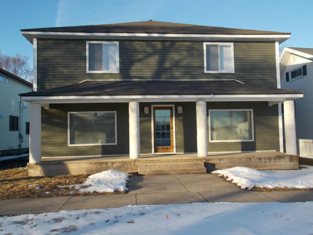 305 Etherington Street - Photo 1