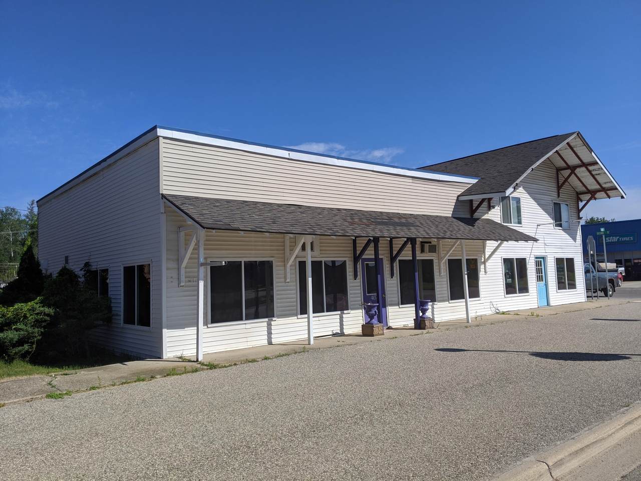 407 Lake Street - Photo 1