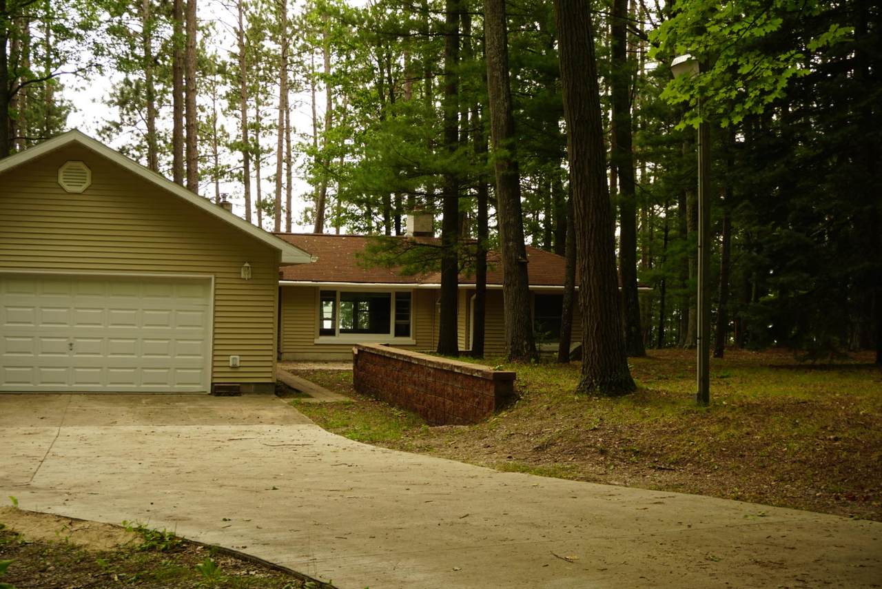 5159 Pine Grove Drive - Photo 1