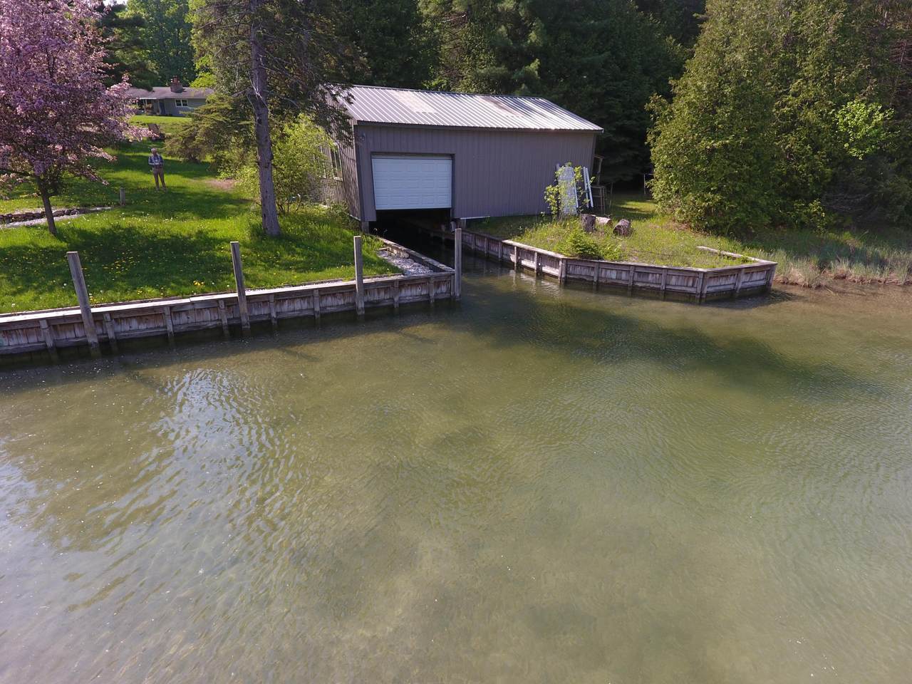 8803 Carter Road - Photo 1