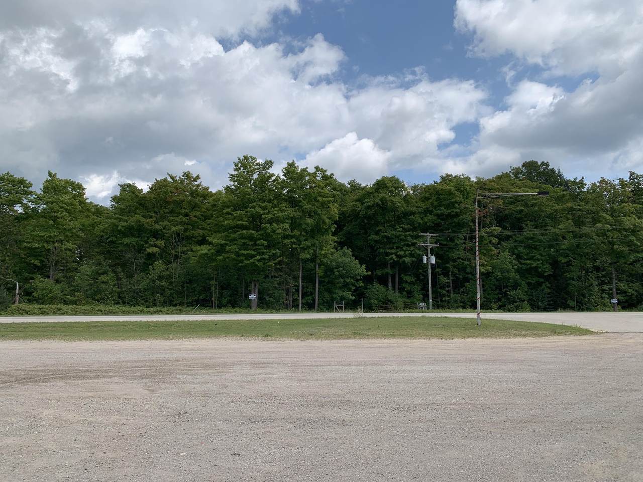2820 Us-131 - Photo 1