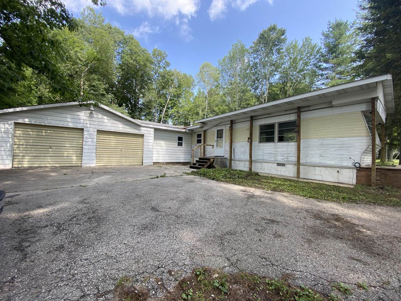 101 Ridgeview Drive - Photo 1