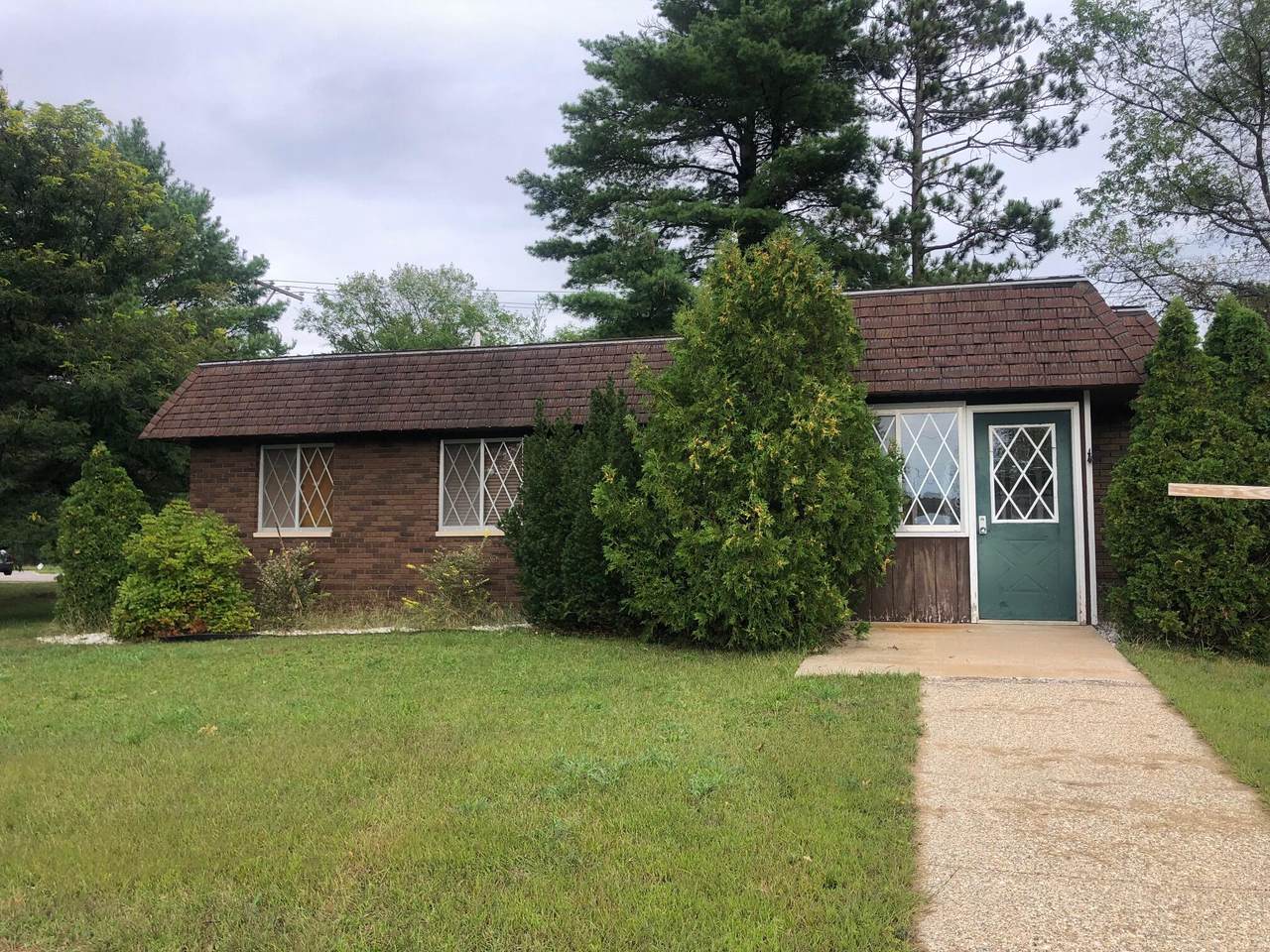 604 Galen Street - Photo 1