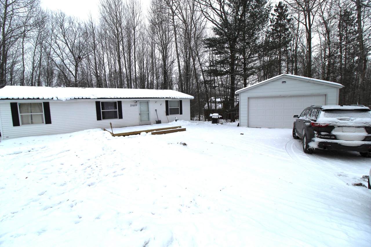 10689 Deerwood Trail - Photo 1
