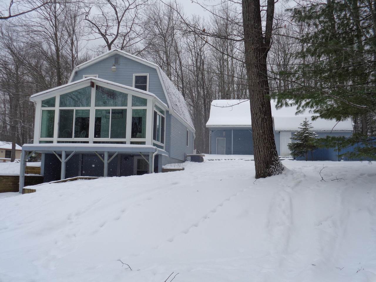 809 Mooncrest Drive - Photo 1