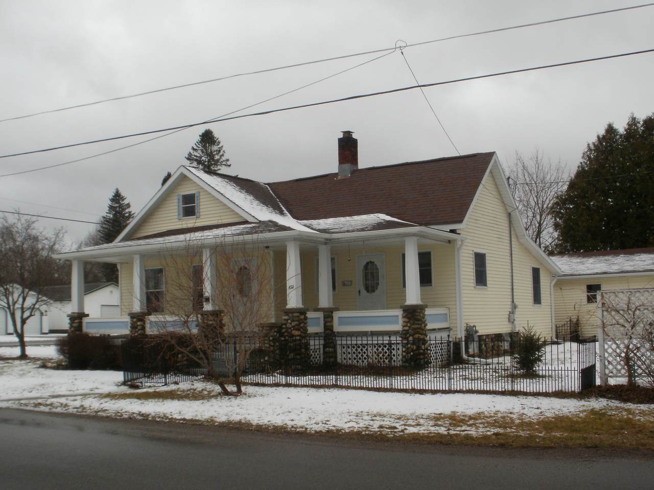 622 Palmyra - Photo 1