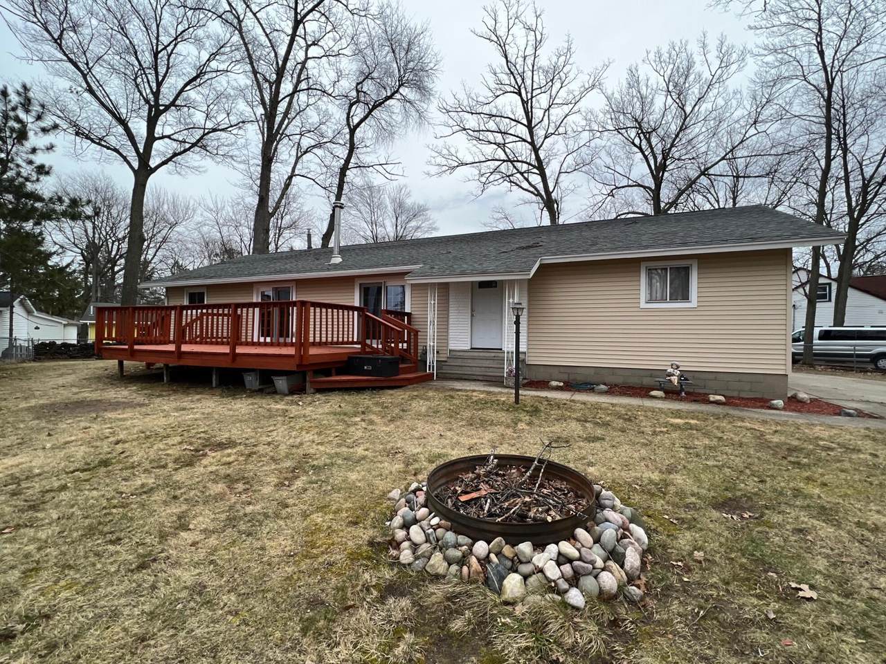 108 Willow Street - Photo 1