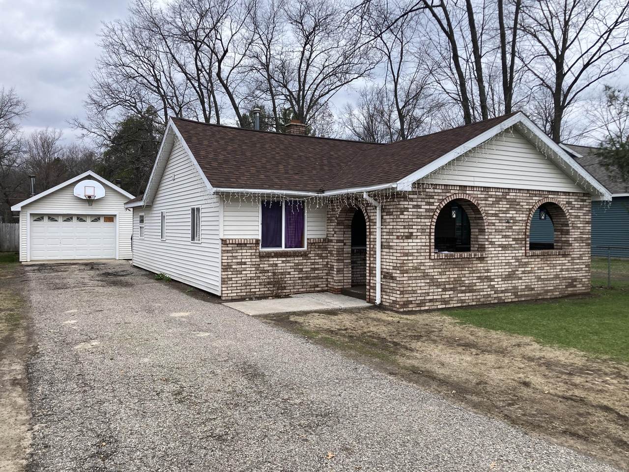 111 Stratford Drive - Photo 1