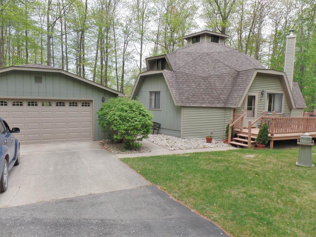 332 Maplewood Street - Photo 1