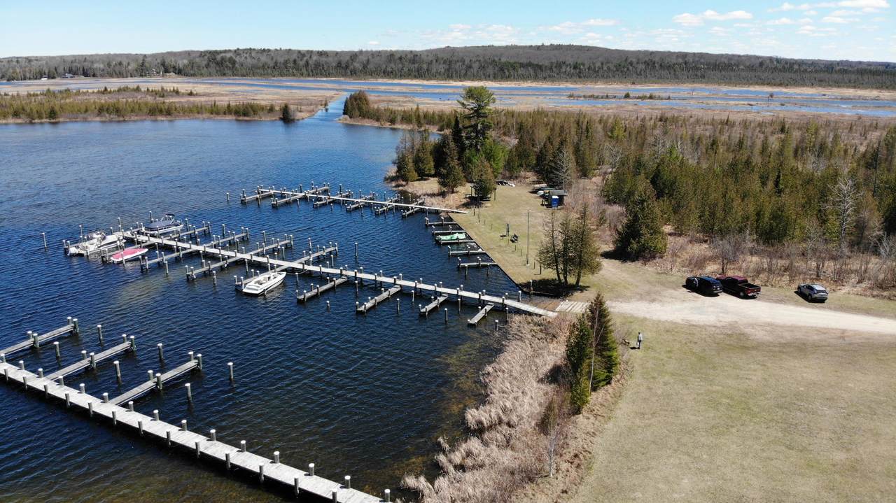 6560 Link Boulevard - Photo 1