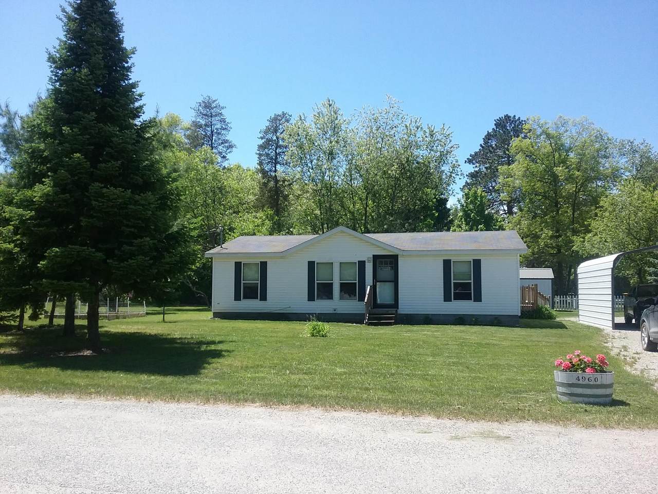4960 Eastway Drive - Photo 1