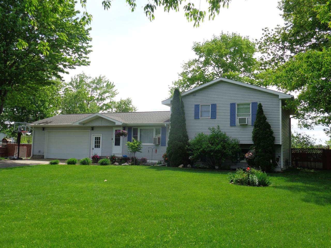2221 Tamara Road - Photo 1