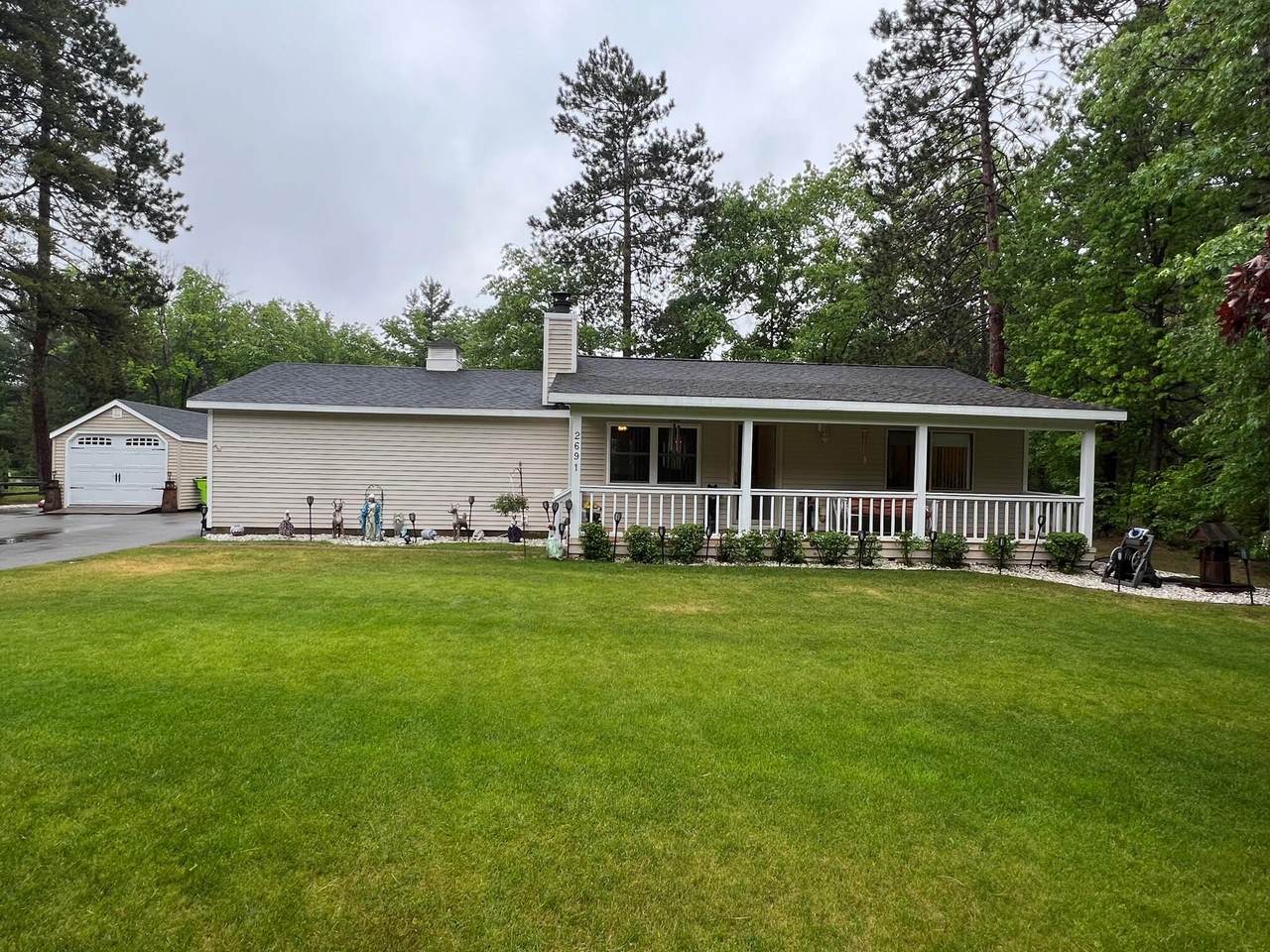 2691 Crest Drive - Photo 1