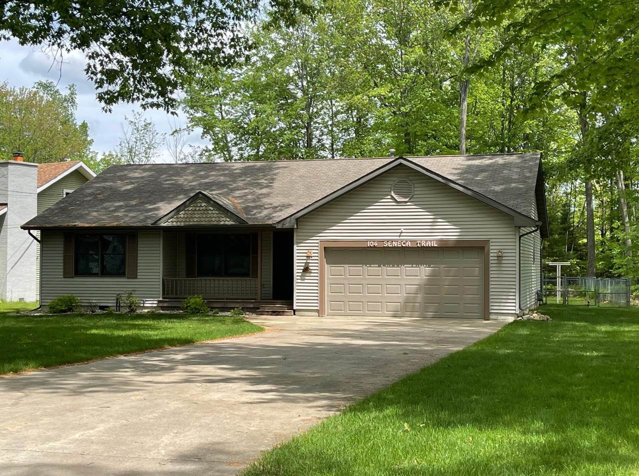 104 Seneca Trail - Photo 1