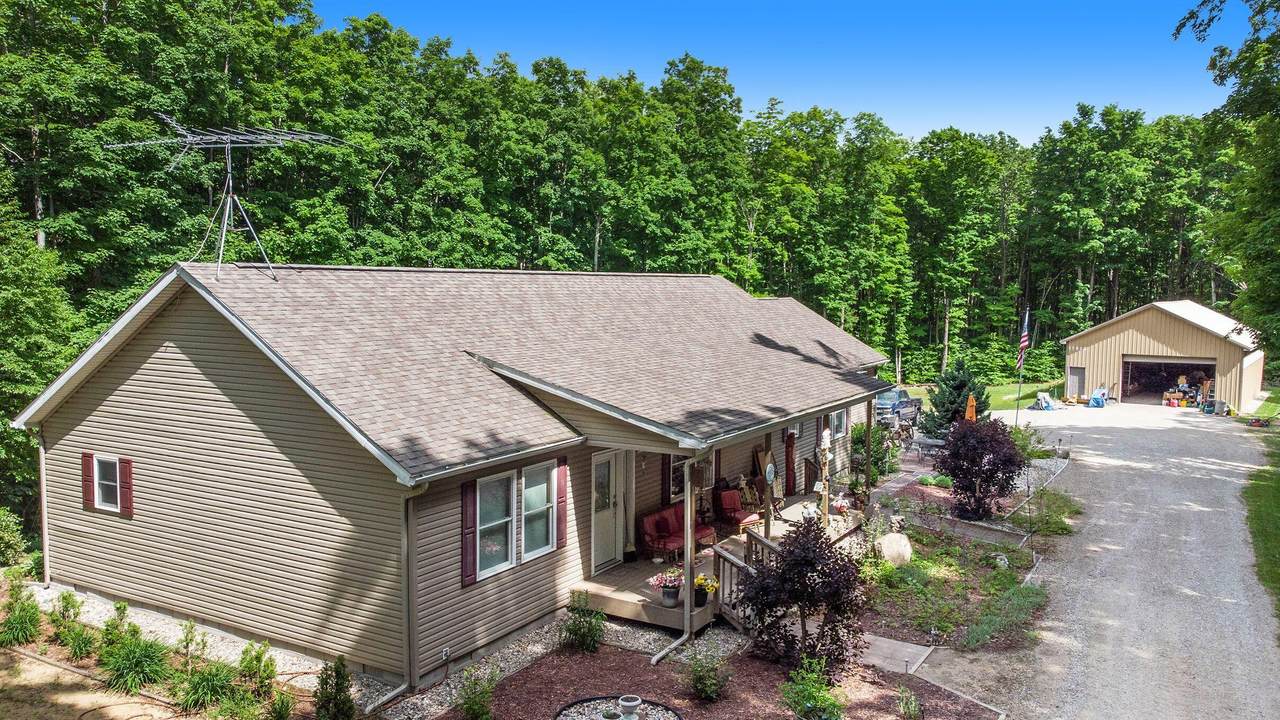 11085 Hillview Trail - Photo 1