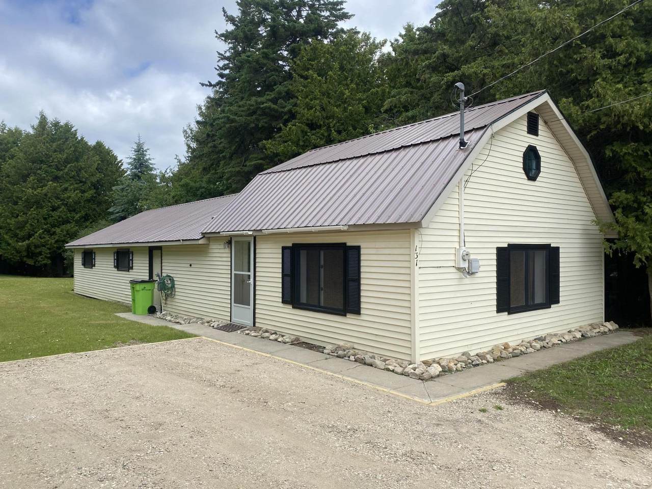 137 Bertrand Street - Photo 1