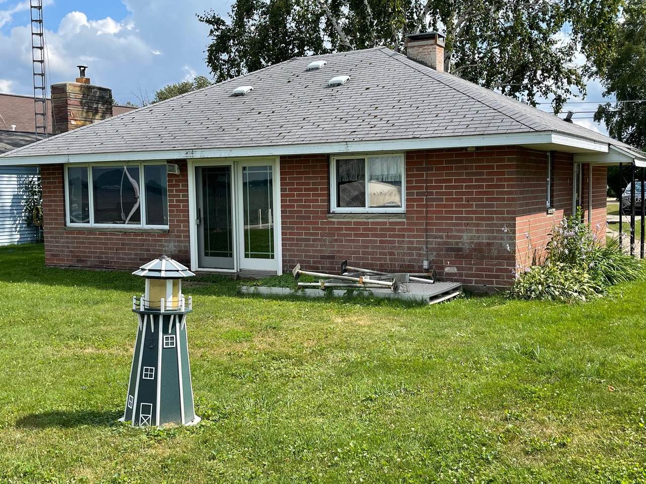 756 Iroquois Avenue - Photo 1