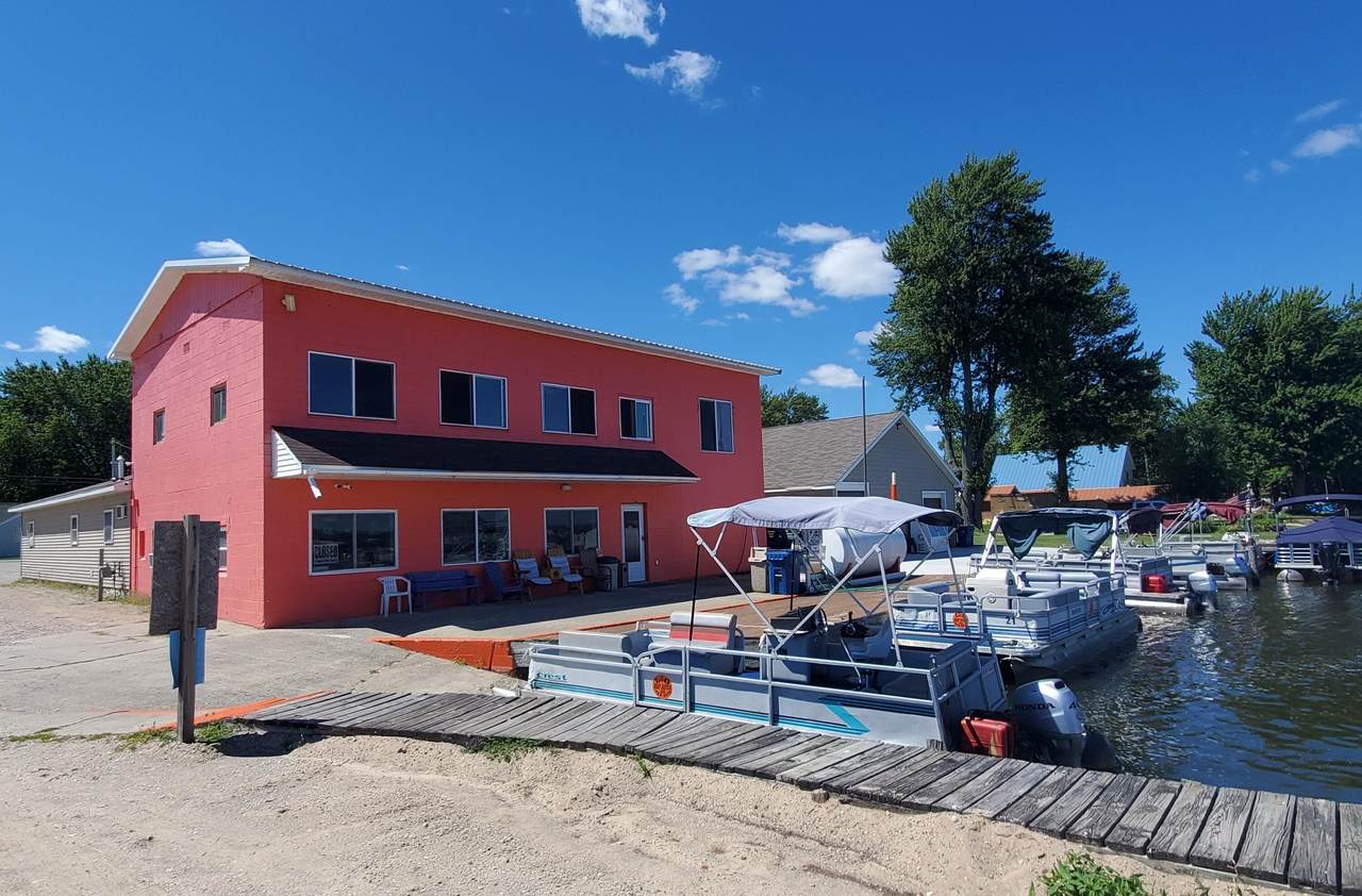 900 Shoreline Drive - Photo 1