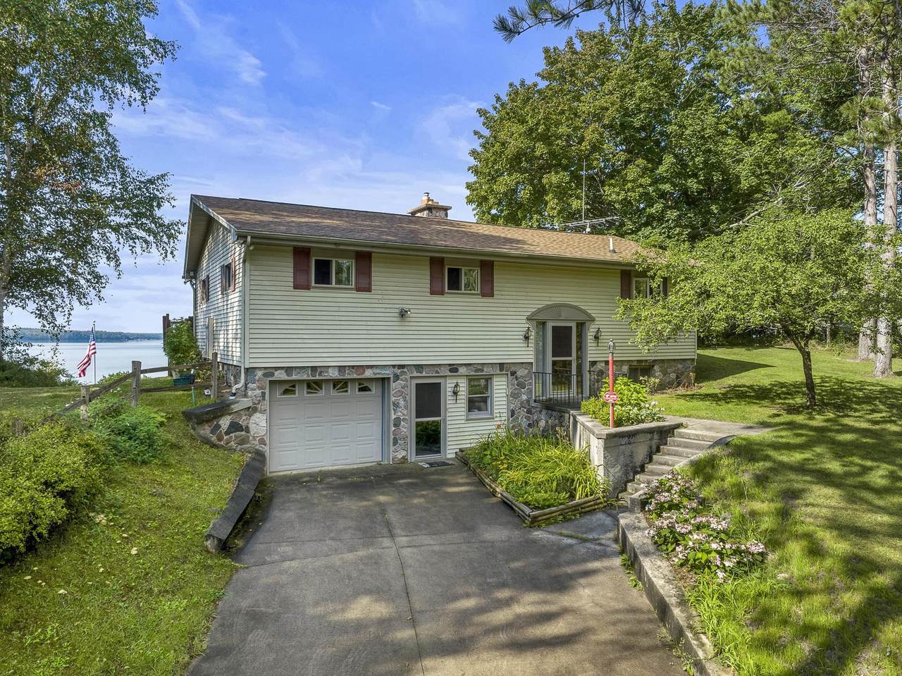 5274 Silver Beach Road - Photo 1