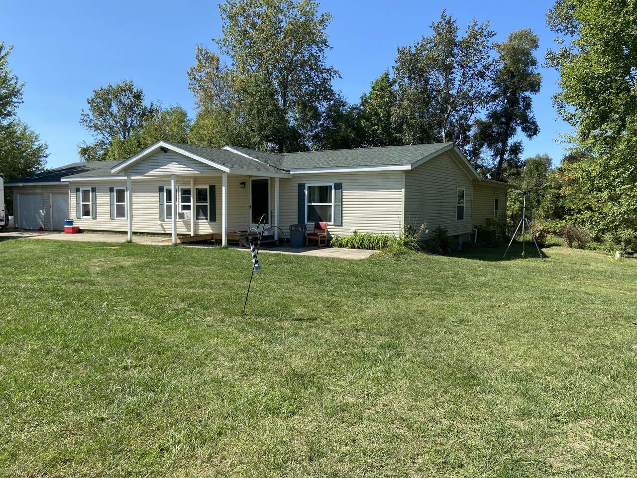 5310 Greenwood Road - Photo 1
