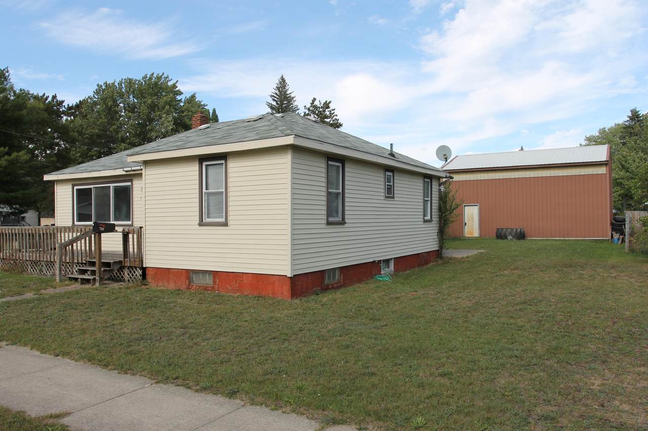 710 Park Street - Photo 1
