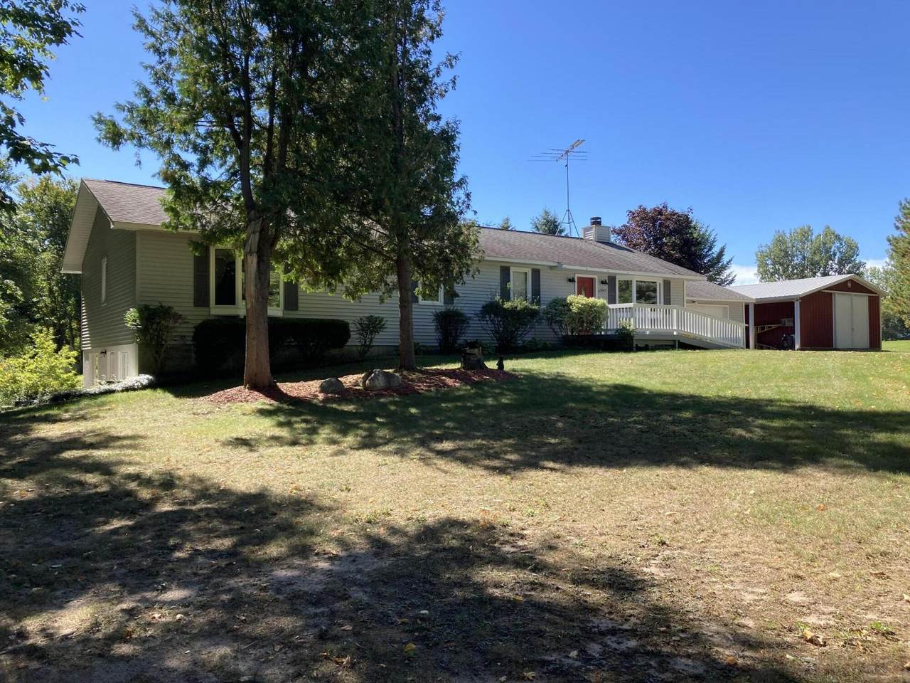 4157 Oley Lake Road - Photo 1