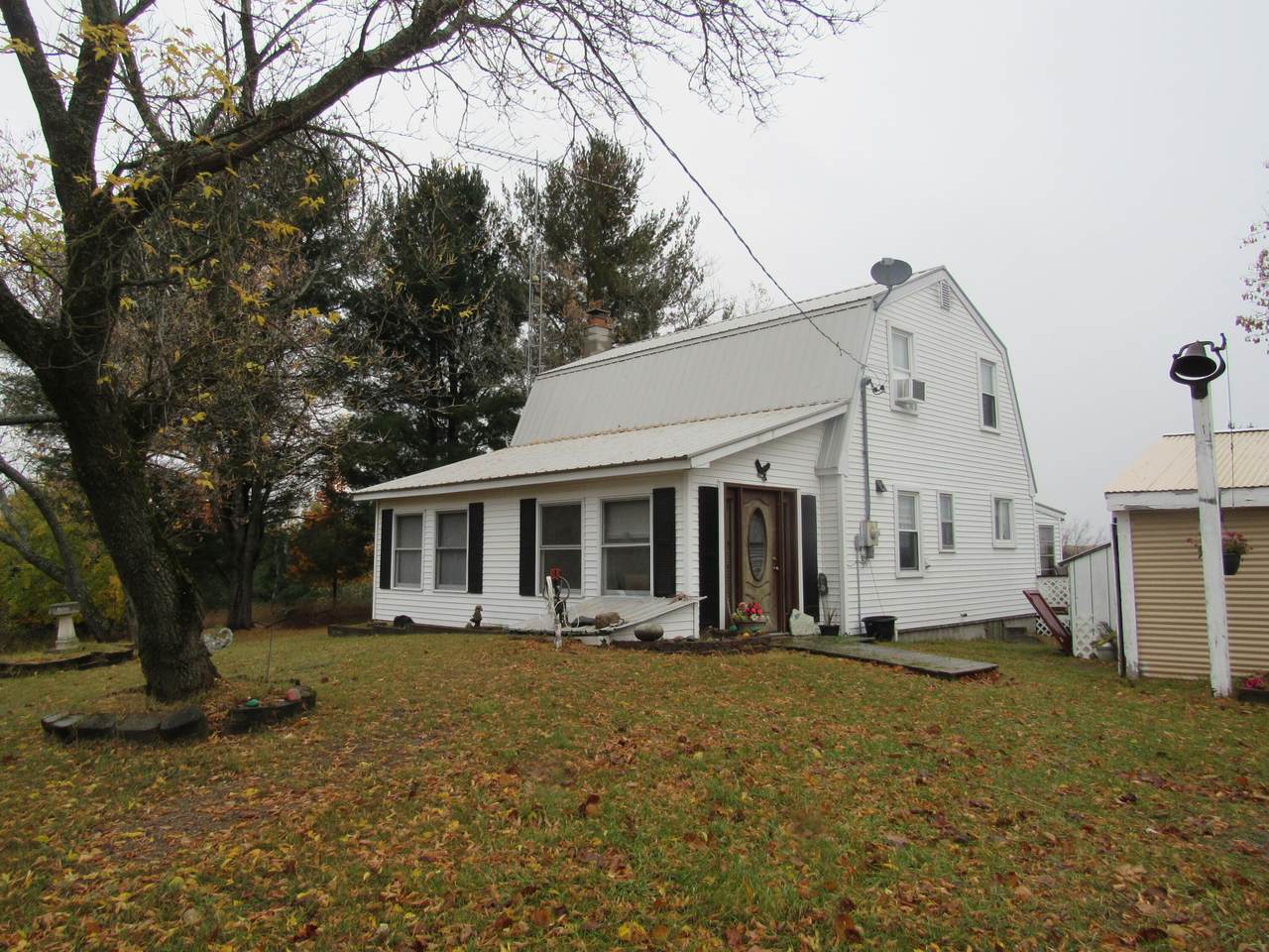 8420 Bamfield Road - Photo 1