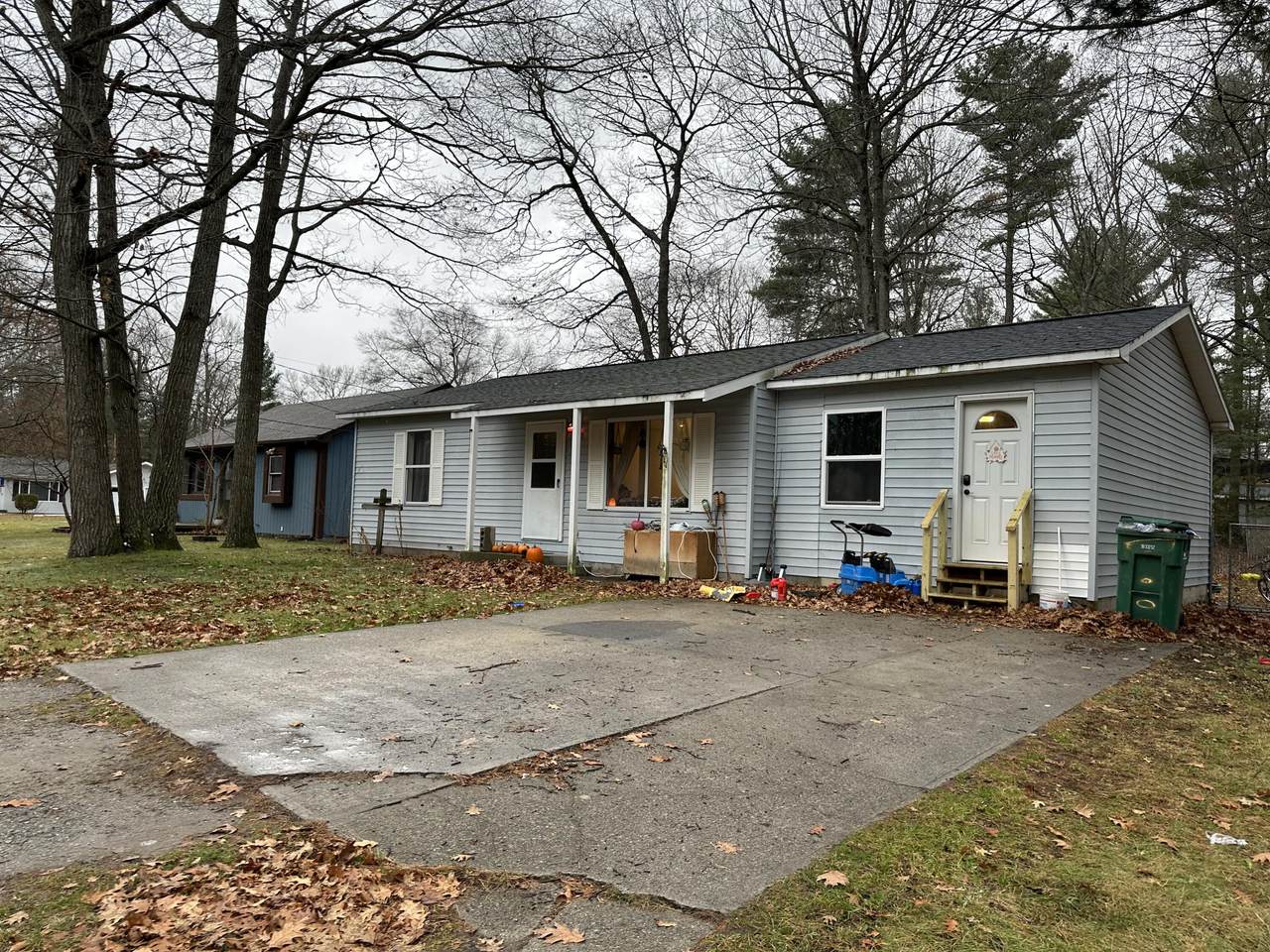 6375 Mikado Street - Photo 1