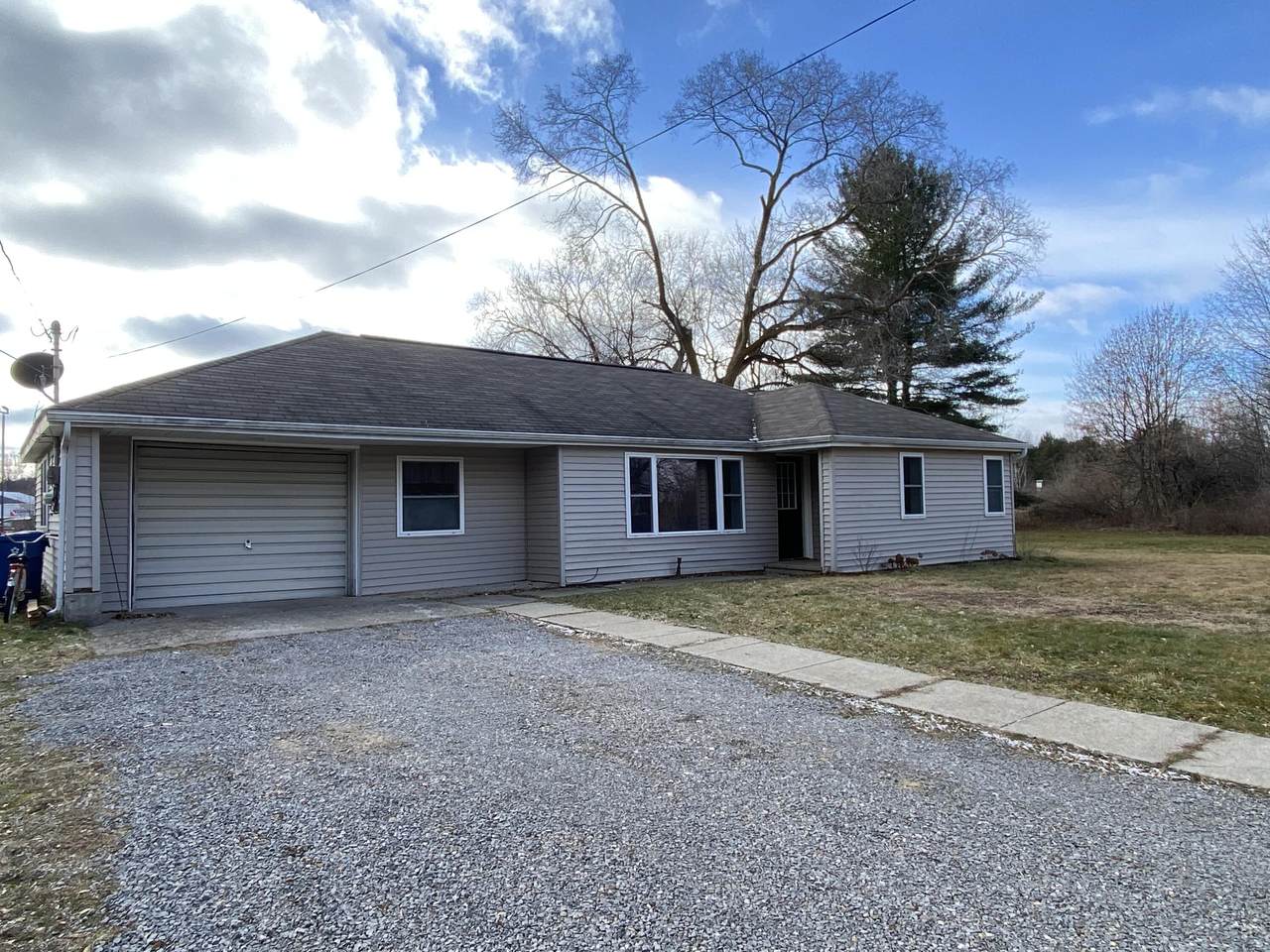 305 Hazen-Ella Drive - Photo 1