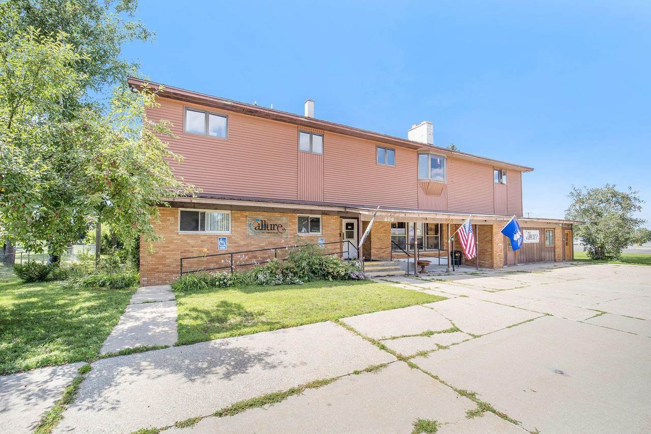 609 & 612 Court Avenue - Photo 1