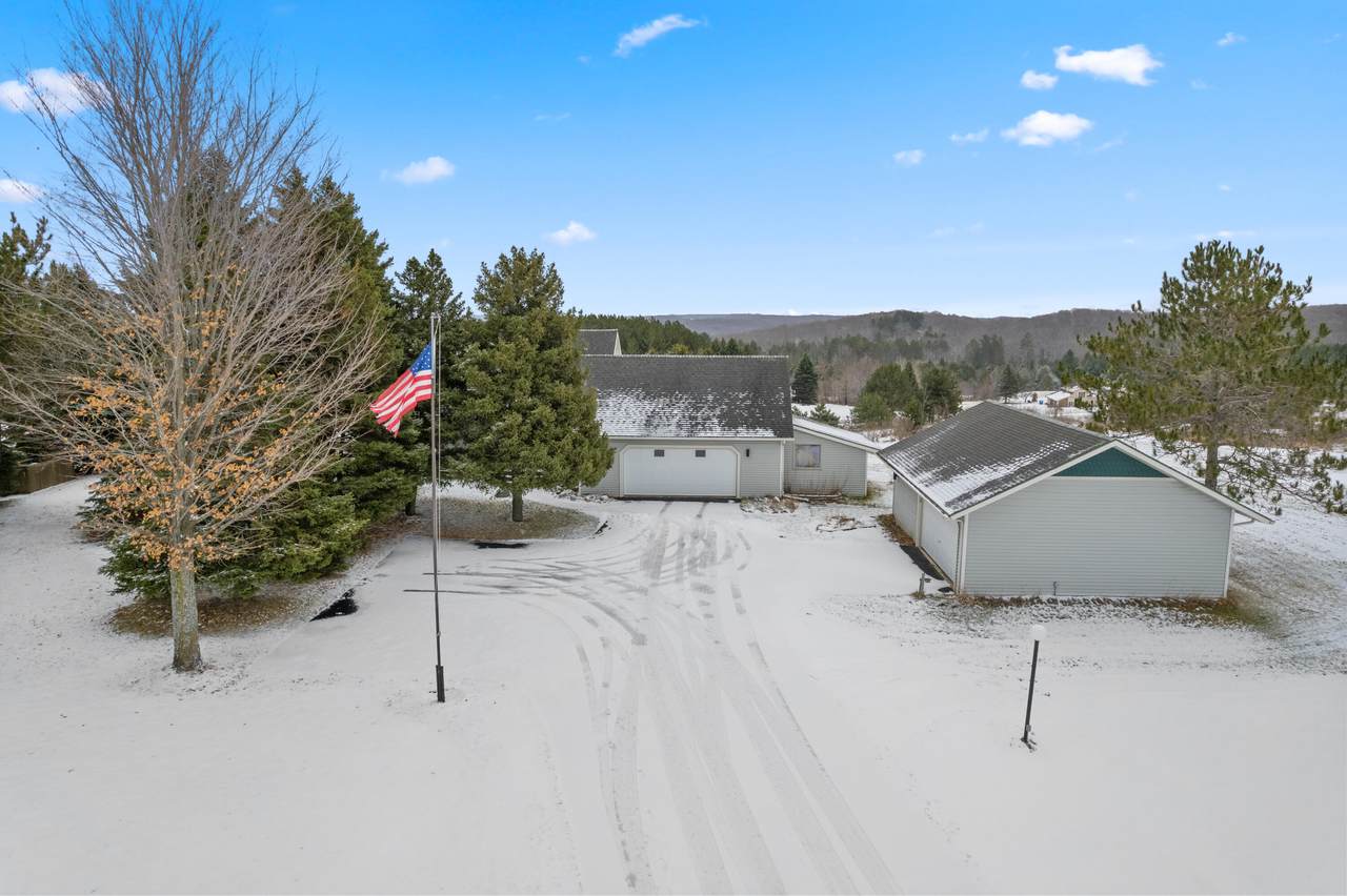 245 Highpointe Lane - Photo 1