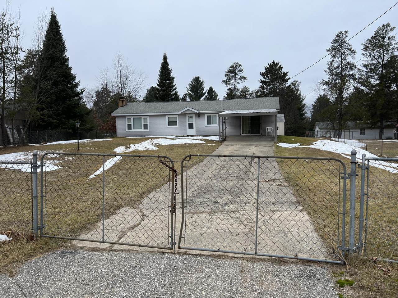 1835 Houghton Avenue - Photo 1