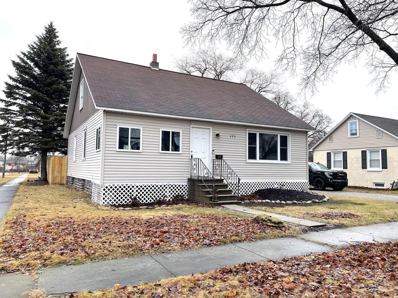 133 Avery Street - Photo 1