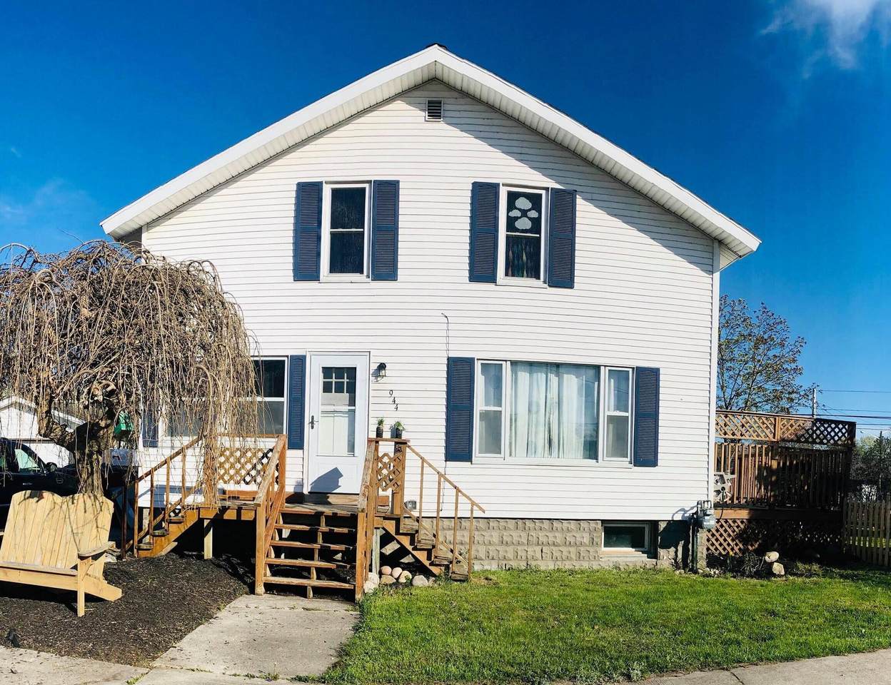 944 Ninth Avenue - Photo 1
