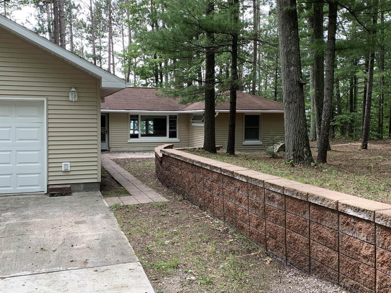 5159 Pine Grove Drive - Photo 1