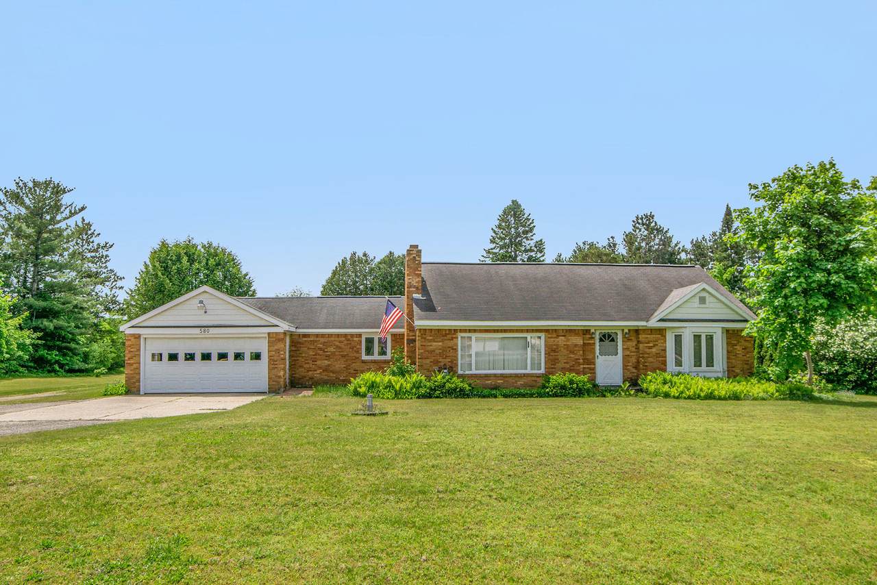 580 Main Street - Photo 1
