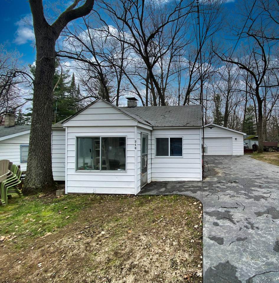 216 Cottage Drive - Photo 1