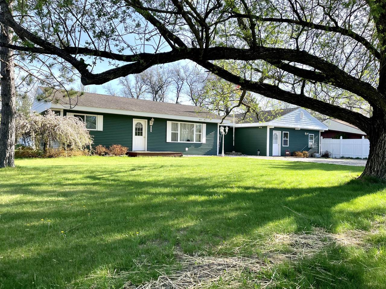 534 6th Street - Photo 1