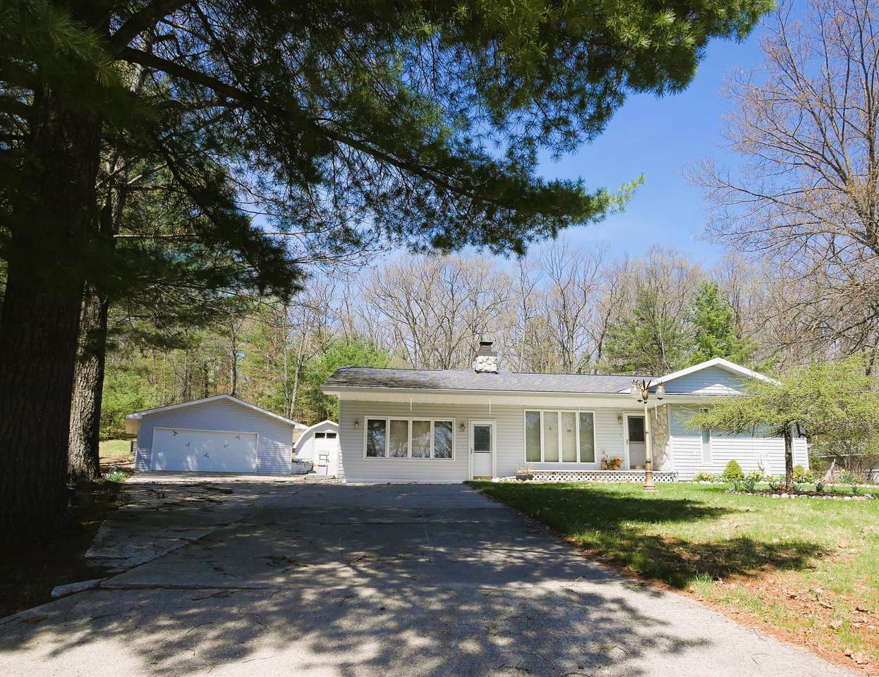 18190 Valerie Drive - Photo 1
