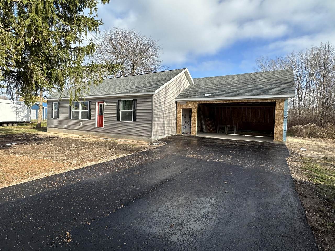 549 Garfield Avenue - Photo 1