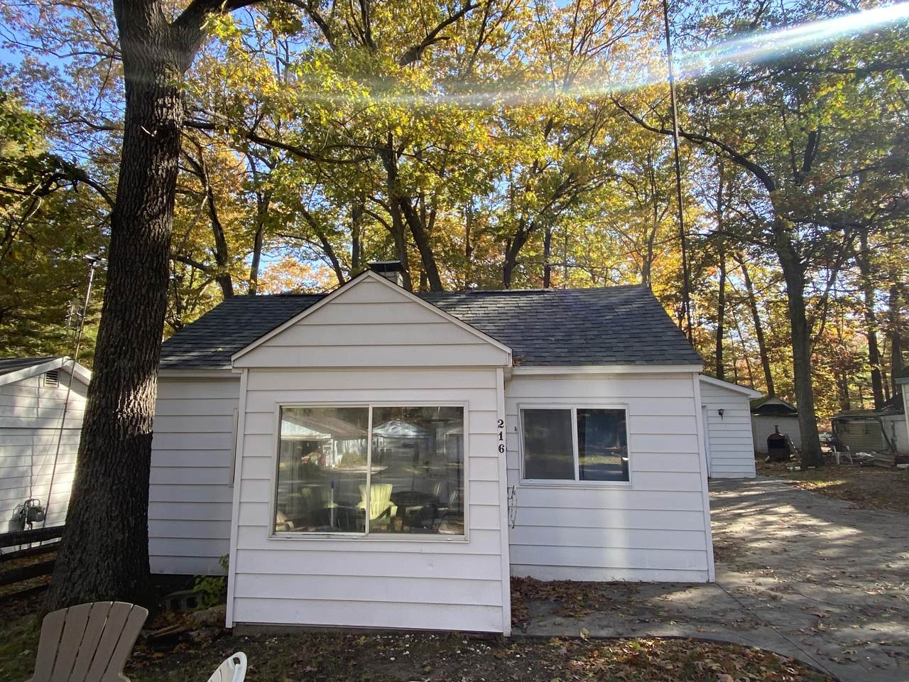 216 Cottage Drive - Photo 1