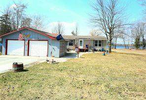 1664 Lakeview Drive - Photo 1